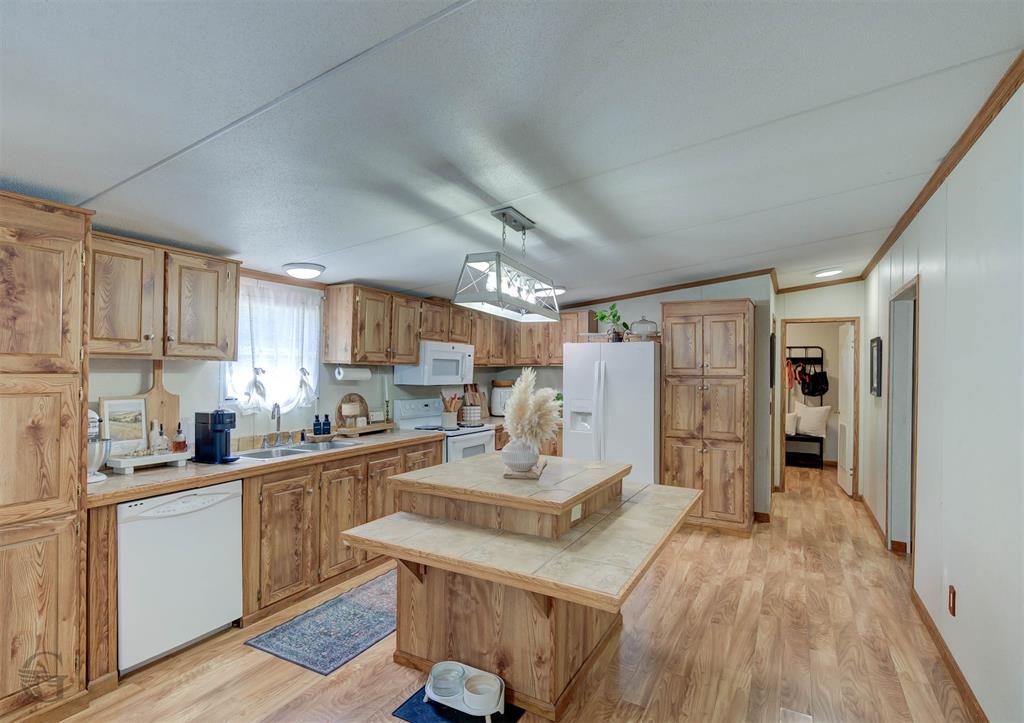 208 Bent Oak Drive Property Photo 8