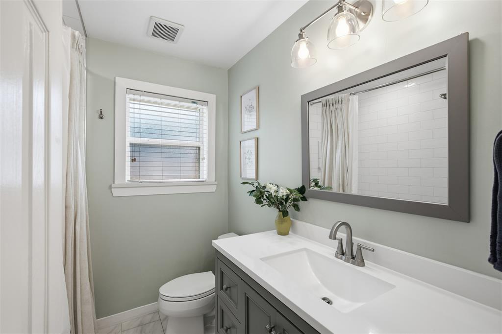 433 La Salle Drive Property Photo 21