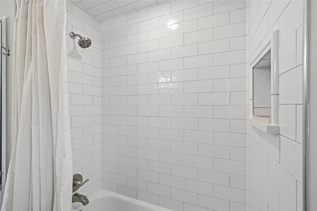 433 La Salle Drive Property Photo 22
