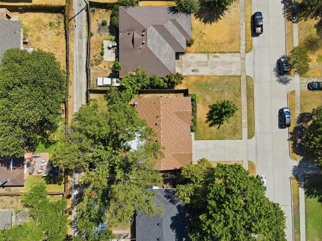 433 La Salle Drive Property Photo 33