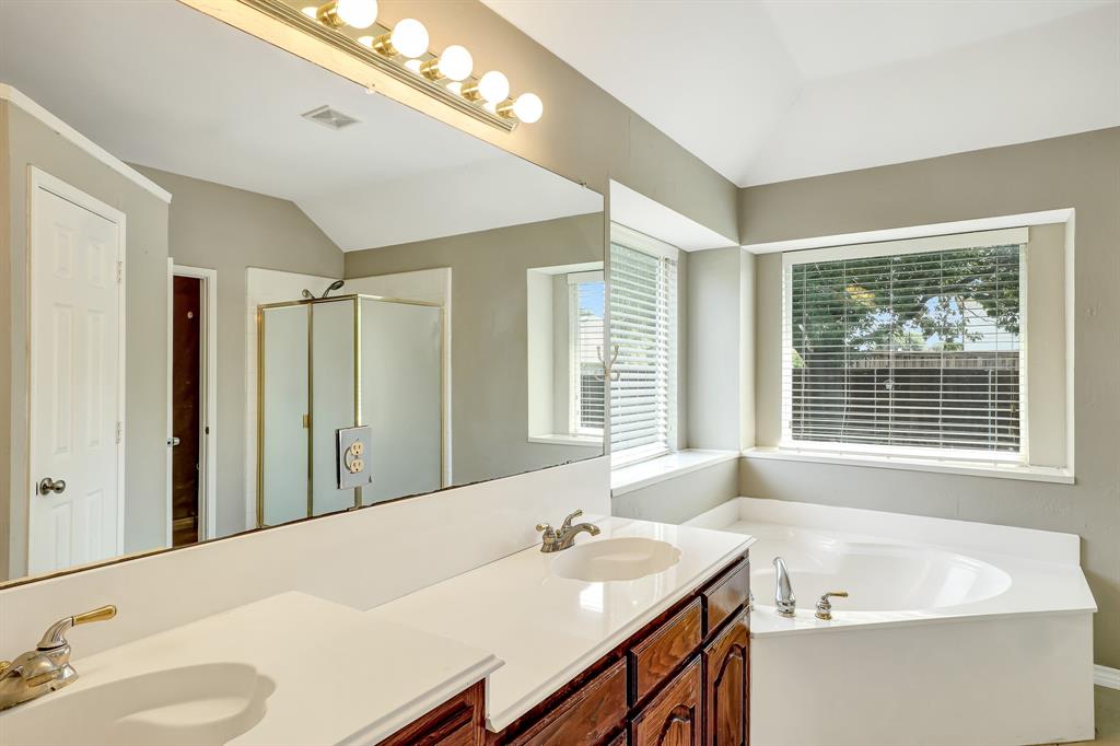 1315 Ballantrae Drive Property Photo 15