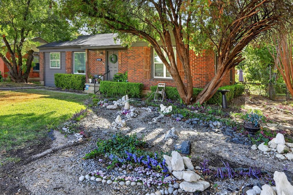 10518 Dawn Drive Property Photo 2