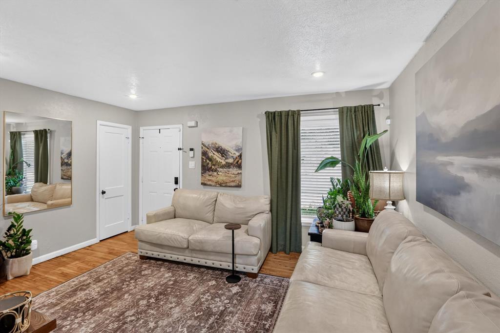 10518 Dawn Drive Property Photo 3