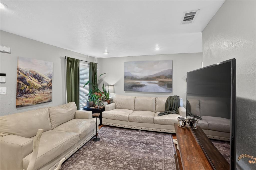 10518 Dawn Drive Property Photo 4