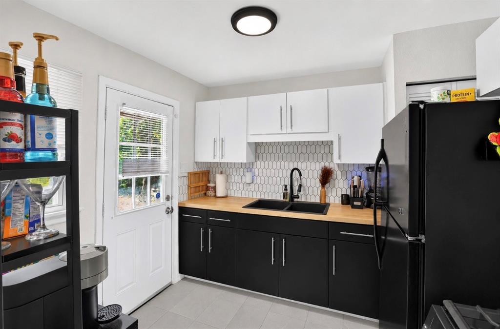 10518 Dawn Drive Property Photo 9
