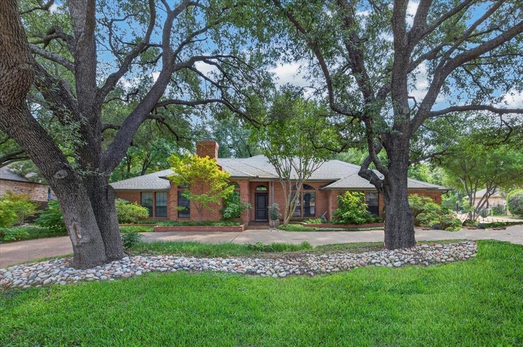 3613 Ridglea Country Club Drive Property Photo 1