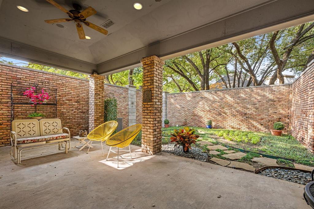 17 Stonecourt Circle Property Photo 14