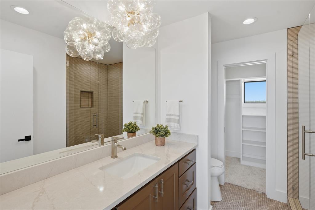 961 E Hells Gate Drive Property Photo 19