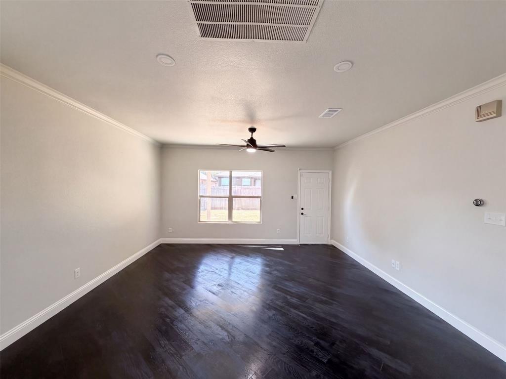 625 River Rock Drive Property Photo 3