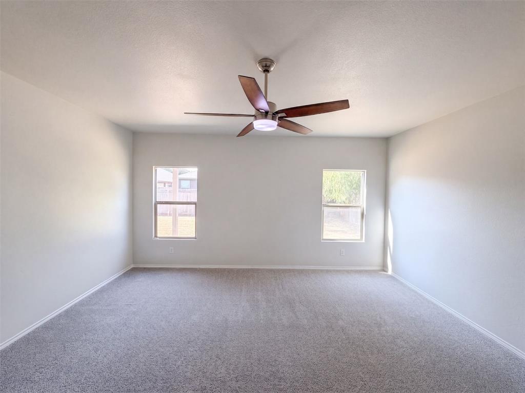625 River Rock Drive Property Photo 4