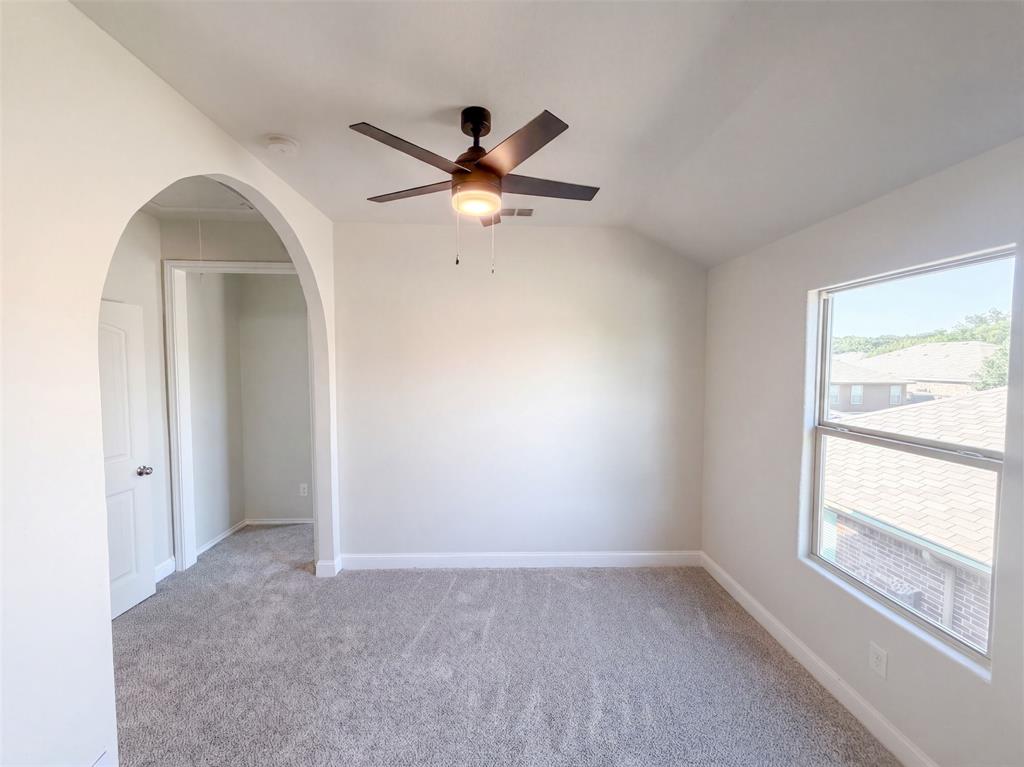 625 River Rock Drive Property Photo 12