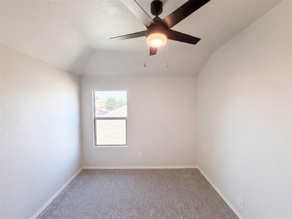 625 River Rock Drive Property Photo 14