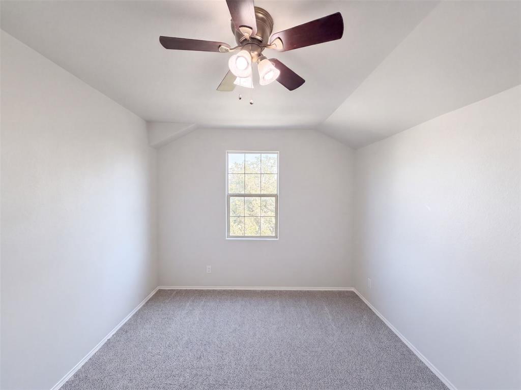 625 River Rock Drive Property Photo 17