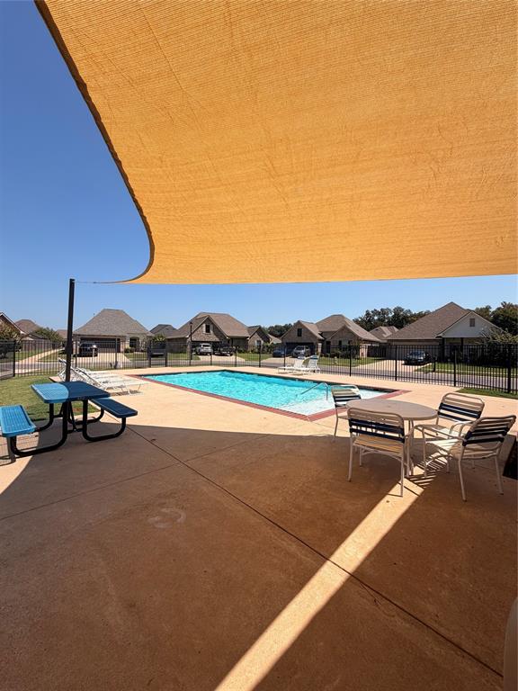 221 Hyperion Street Property Photo 15