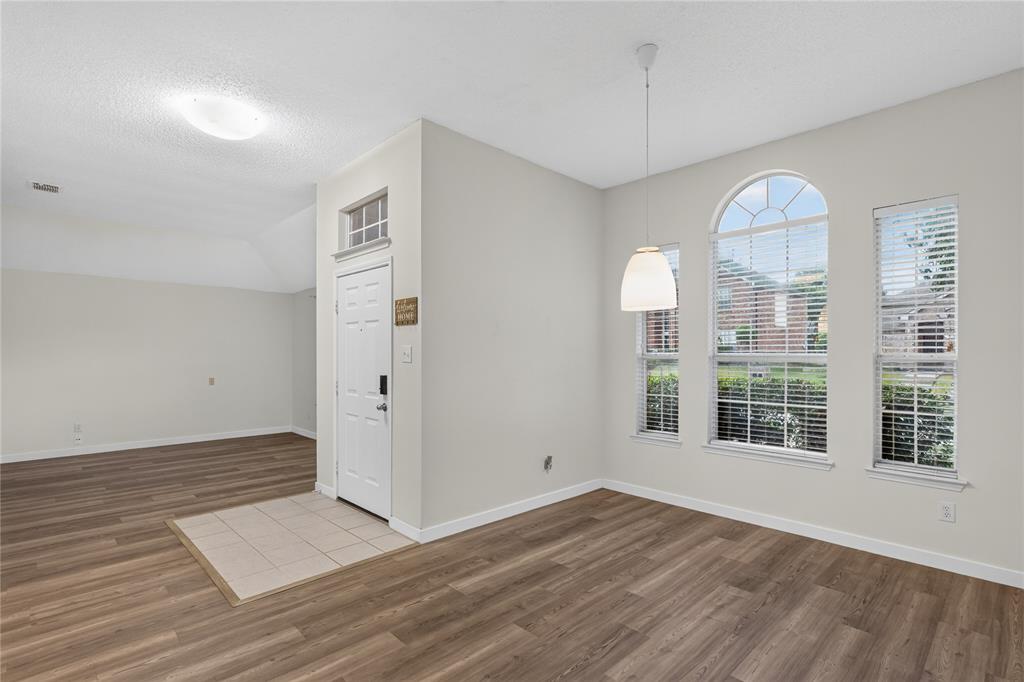 1409 Autumnmist Drive Property Photo 10
