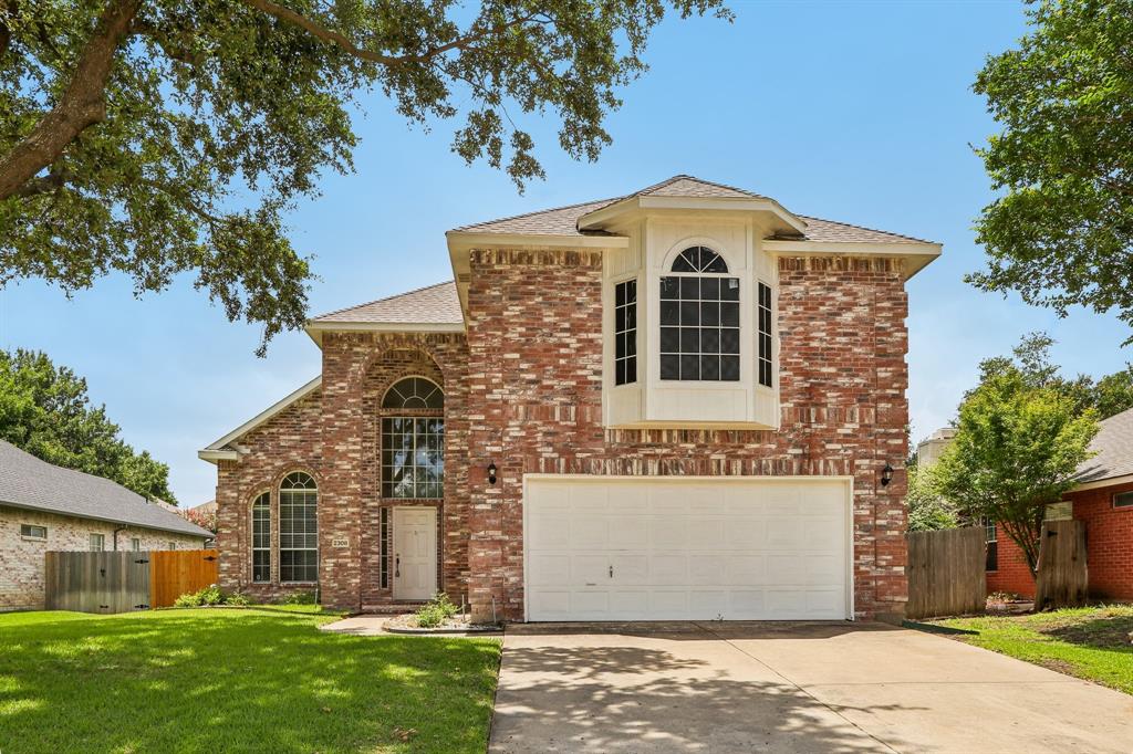2308 London Drive Property Photo 1