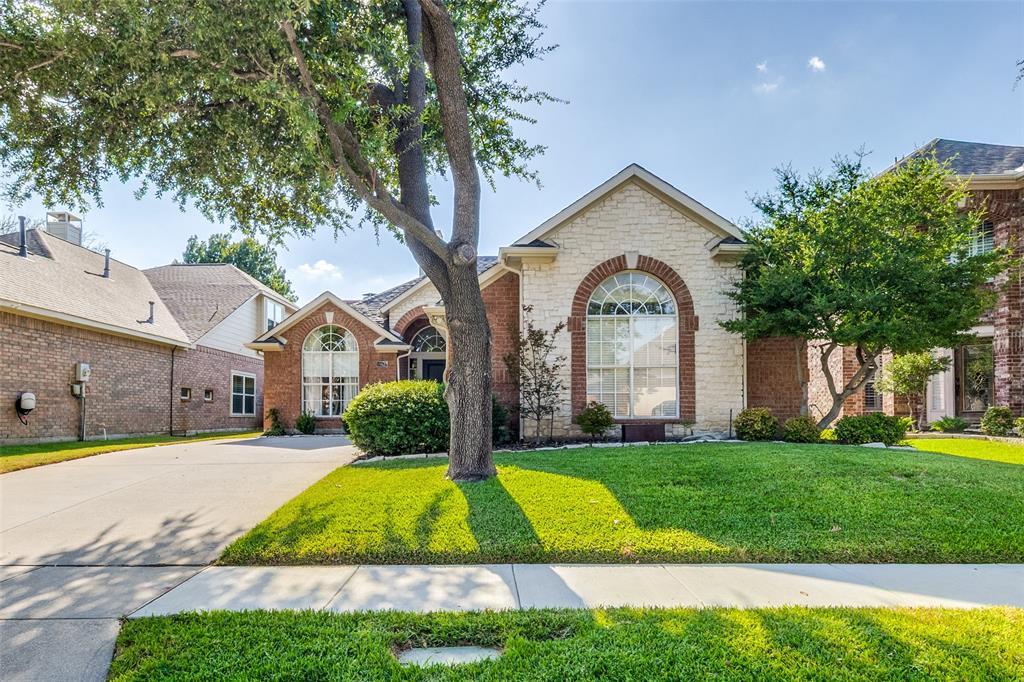 18637 Tall Oak Drive Property Photo 1
