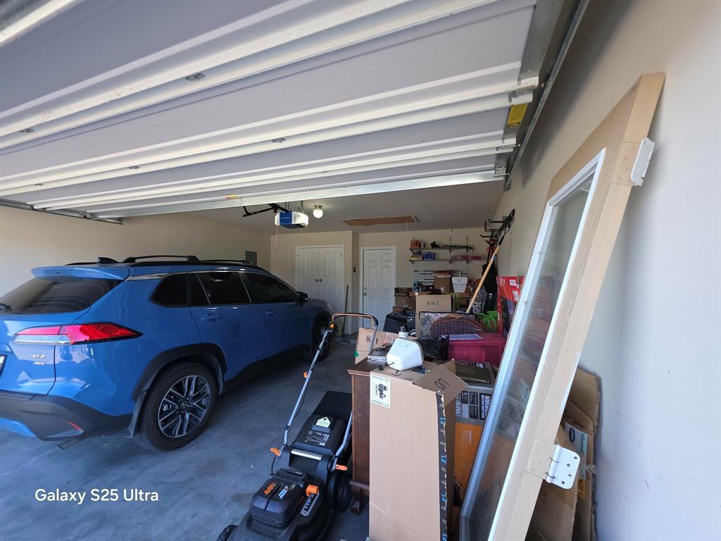 9805 Shallow Creek Drive Property Photo 21