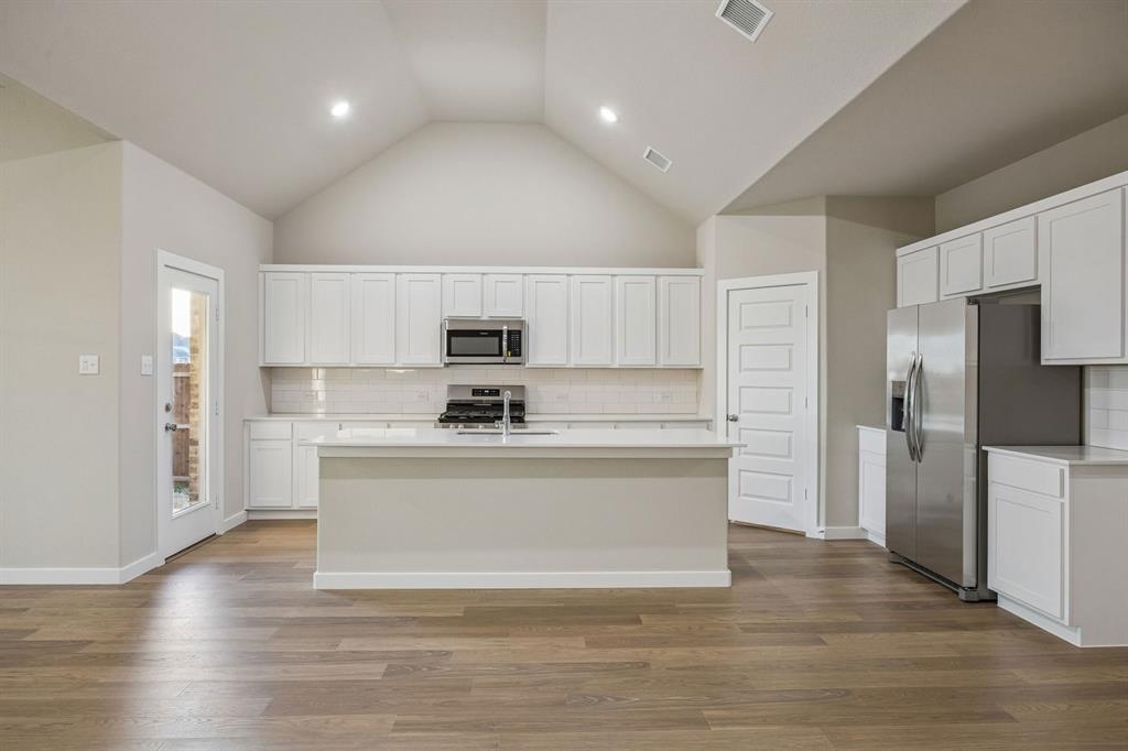 429 Hocking Hills Drive Property Photo 7