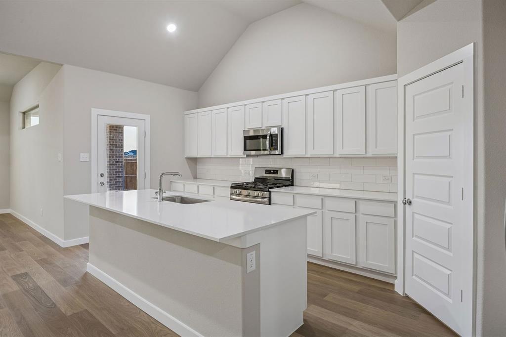429 Hocking Hills Drive Property Photo 8