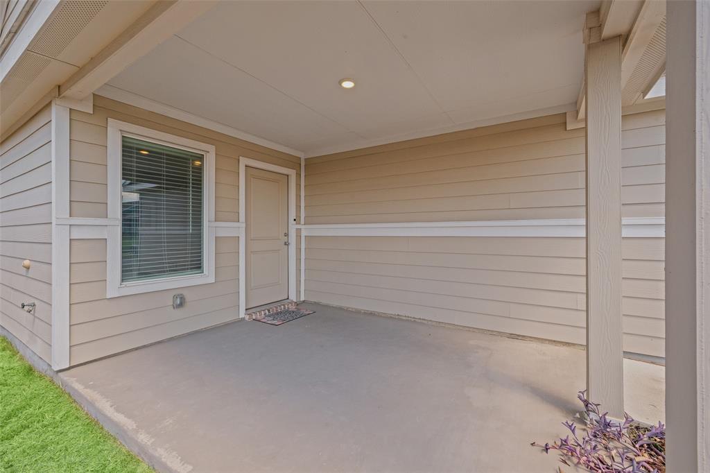 2824 Slatewood Drive Property Photo 4