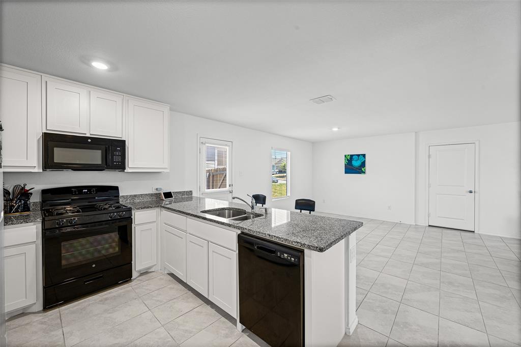 2824 Slatewood Drive Property Photo 12