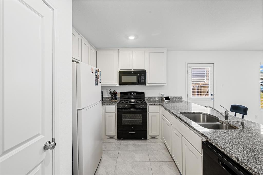 2824 Slatewood Drive Property Photo 13