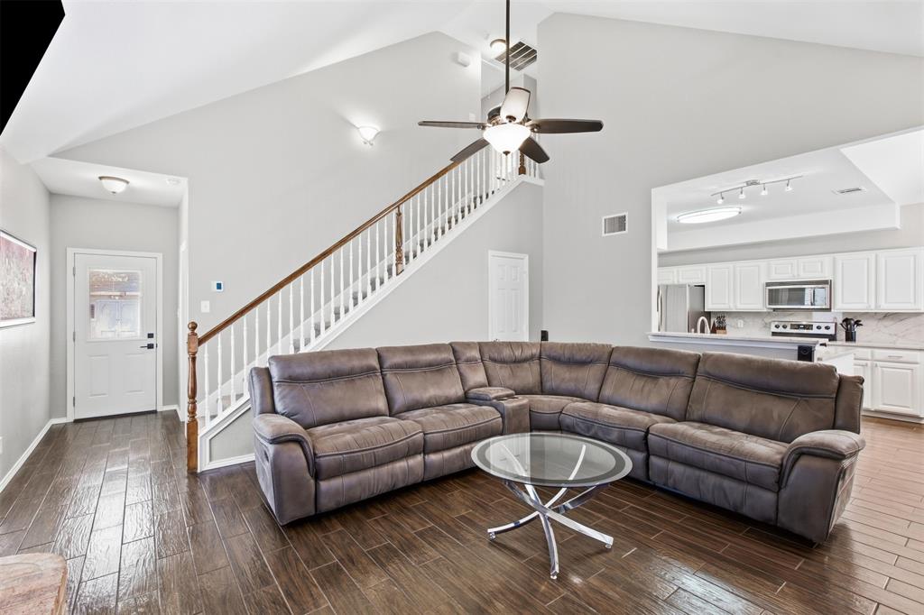 554 Continental Drive Property Photo 4