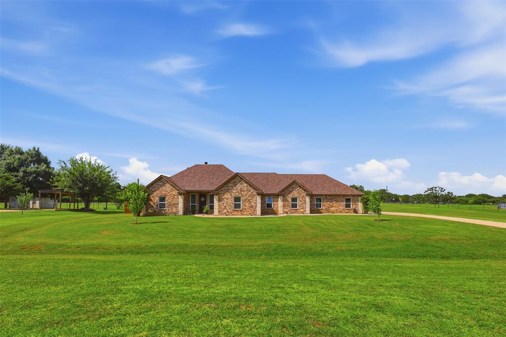 2425 Pecan Springs Road Property Photo 2