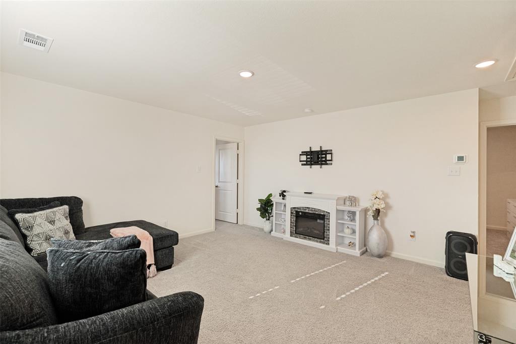 14160 Donahue Street Property Photo 15