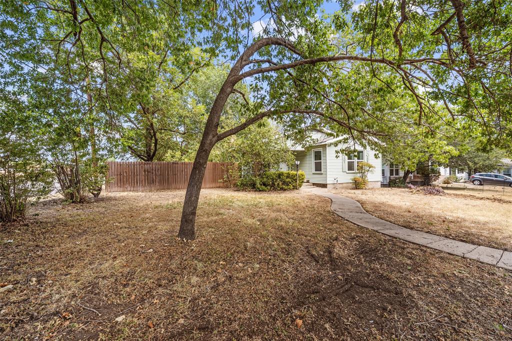4529 Sanger Avenue Property Photo 3