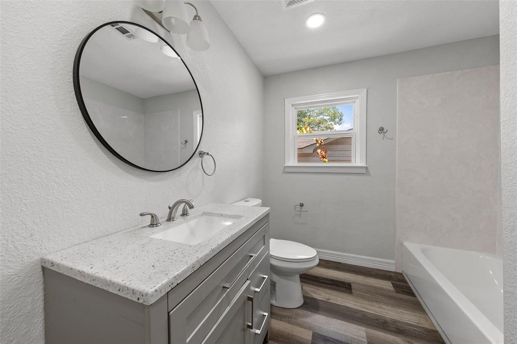 4529 Sanger Avenue Property Photo 14