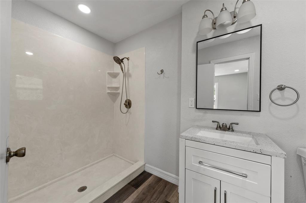 4529 Sanger Avenue Property Photo 17
