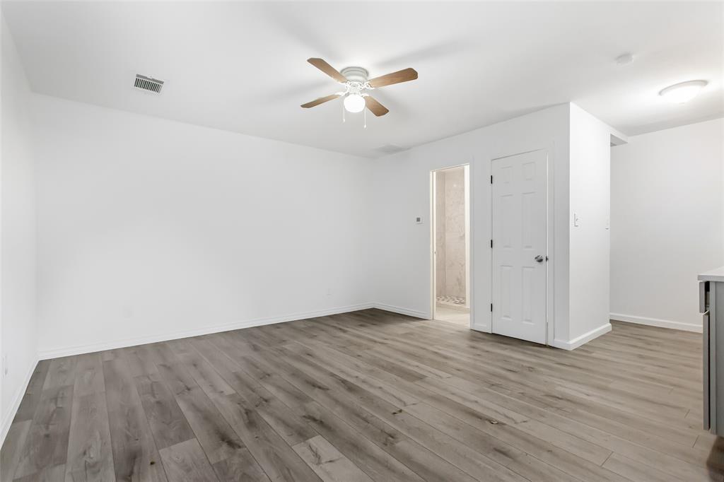 2351 Longhorn Street C Property Photo 4
