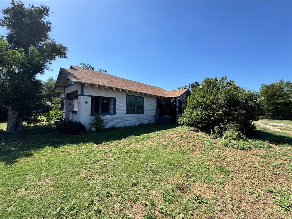 204 Bowie Street Property Photo 2