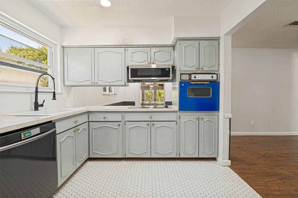 2913 David Lane Property Photo 7