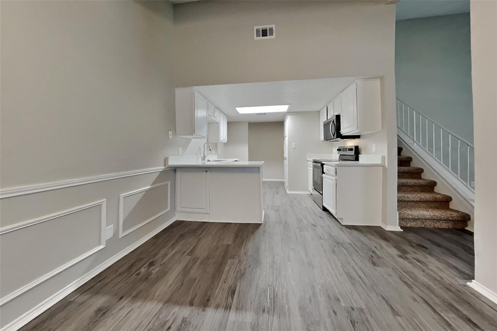 6011 Parkmeadow Drive Property Photo 6