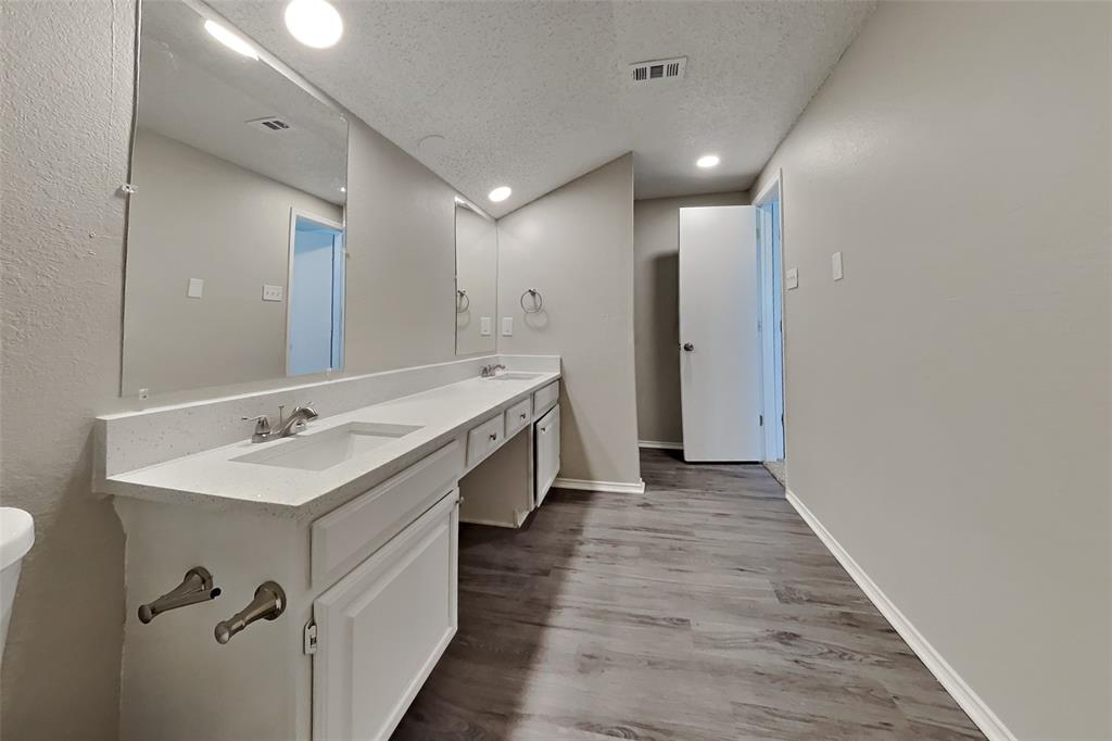 6011 Parkmeadow Drive Property Photo 14