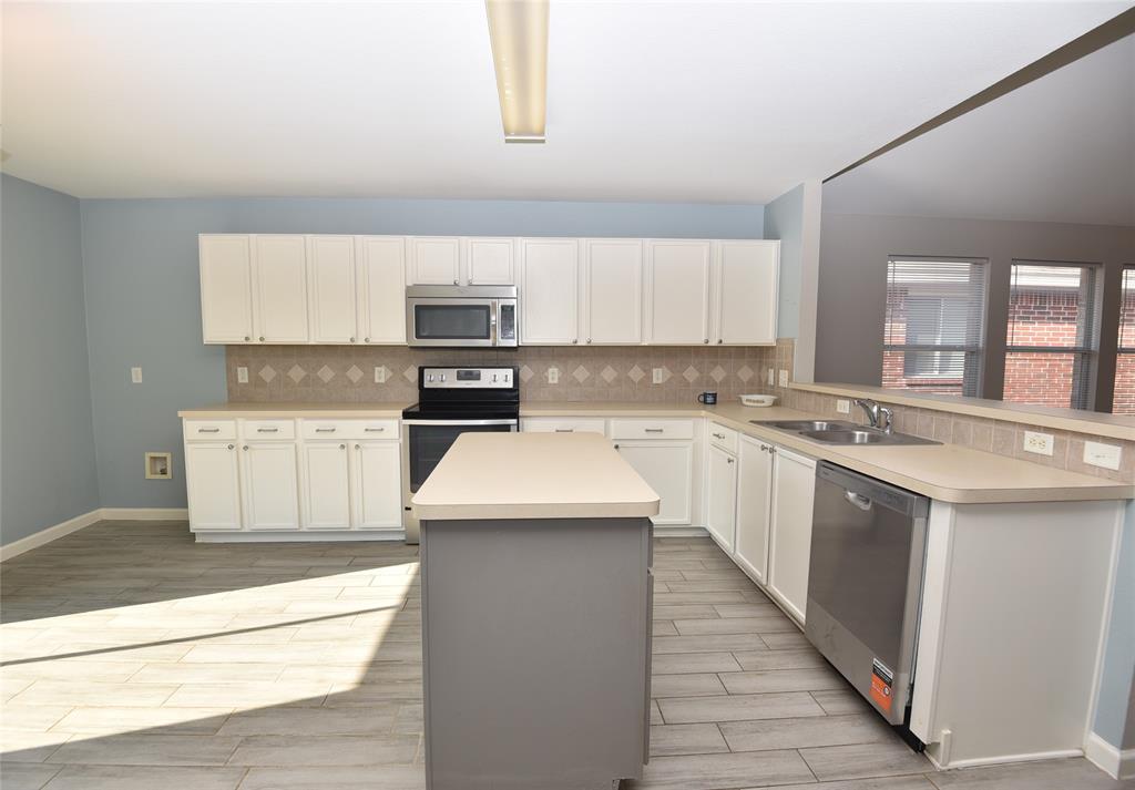 9417 Pastime Court Property Photo 8