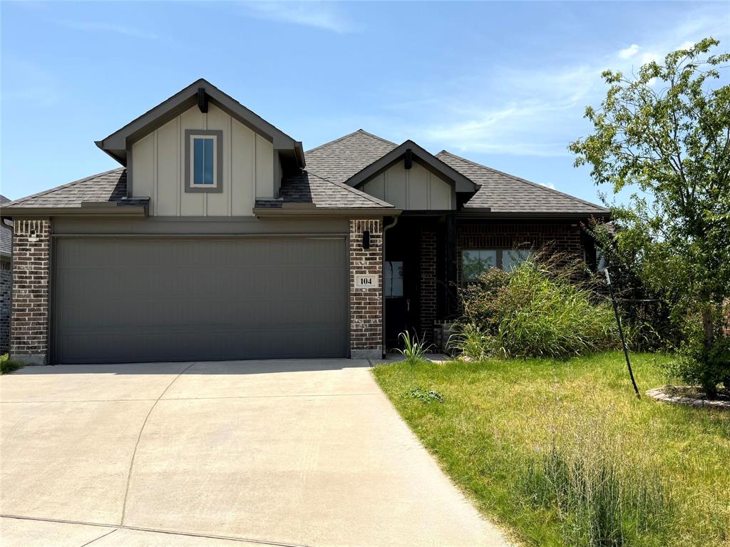 104 Tioga Circle Property Photo 1