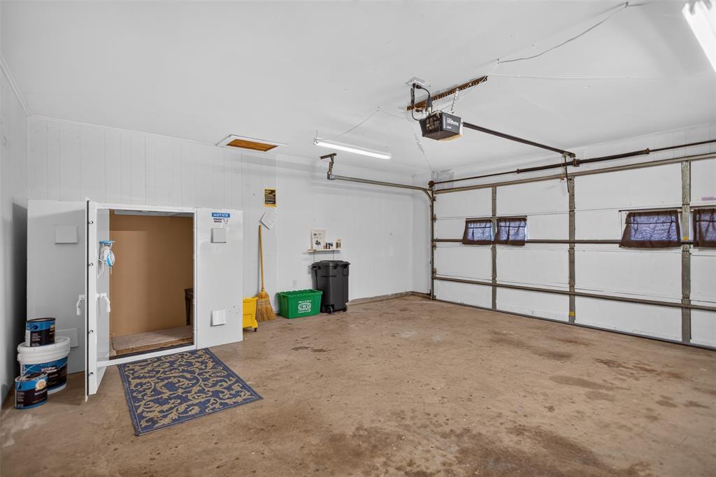 1010 Maple Street Property Photo 28