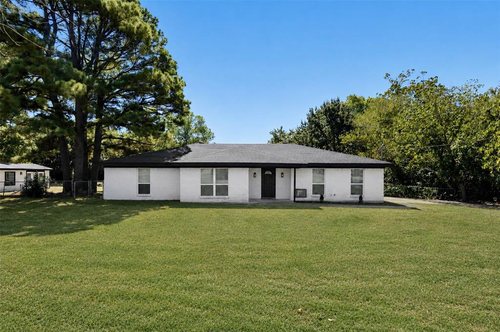 102 Amy Court Property Photo 1