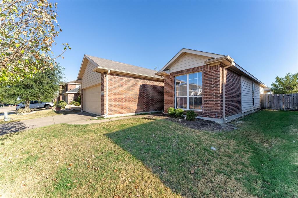 857 Rio Bravo Drive Property Photo 4