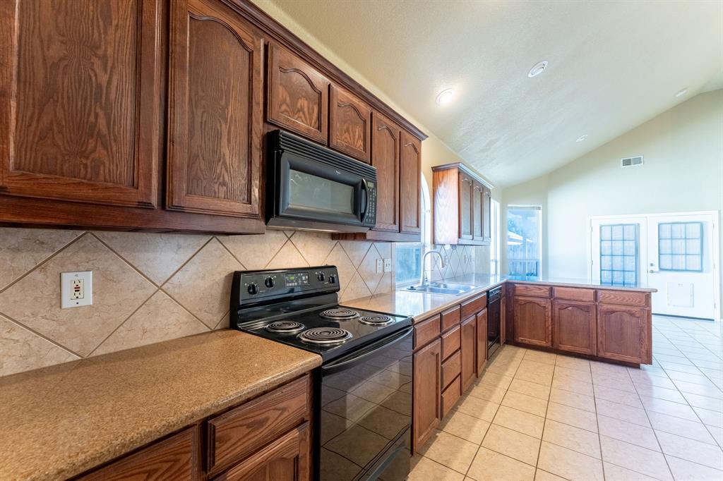 857 Rio Bravo Drive Property Photo 18