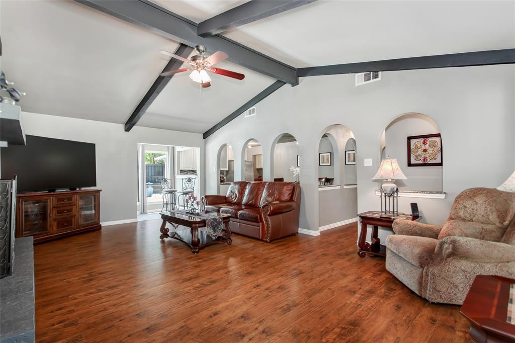 2600 Quail Valley Property Photo 6