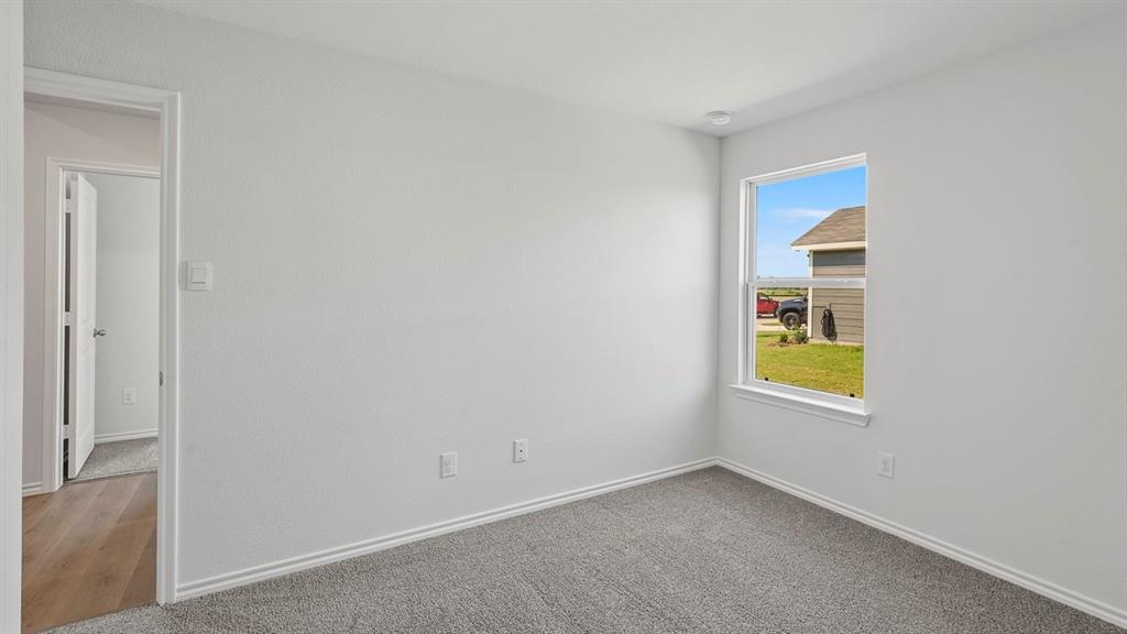 613 Edge Hill Lane Property Photo 12
