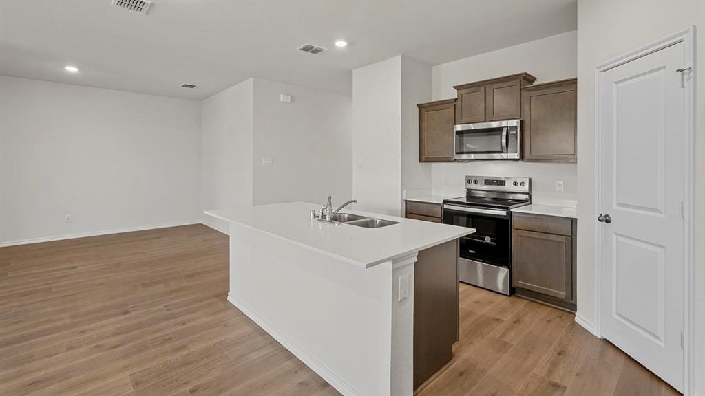 613 Edge Hill Lane Property Photo 18