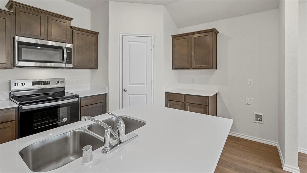 613 Edge Hill Lane Property Photo 24