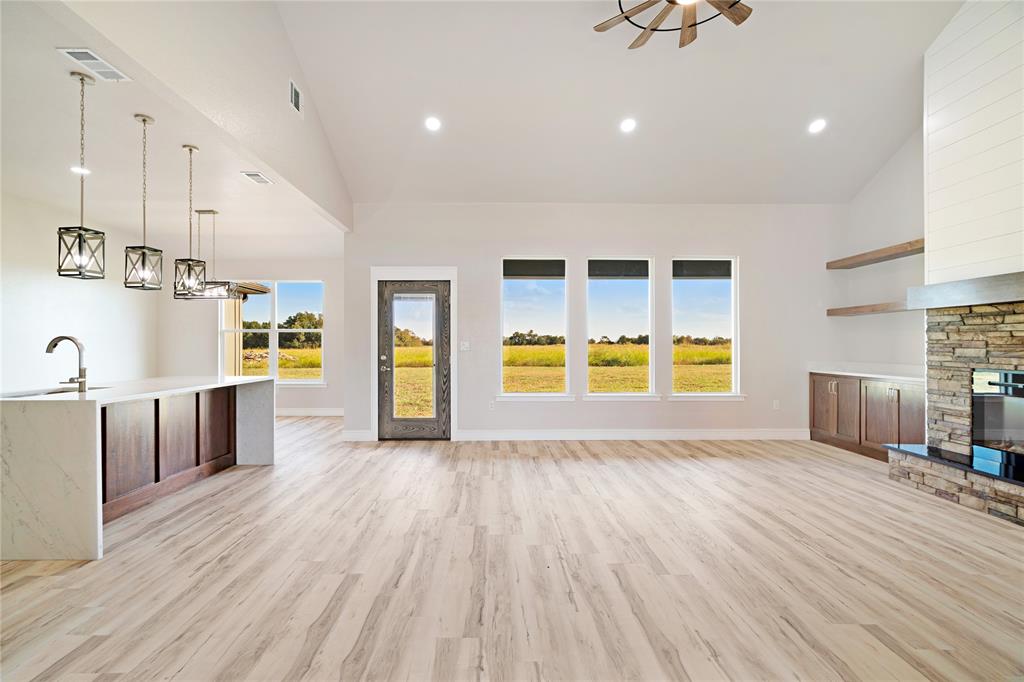 451 County Road 26850 Property Photo 4