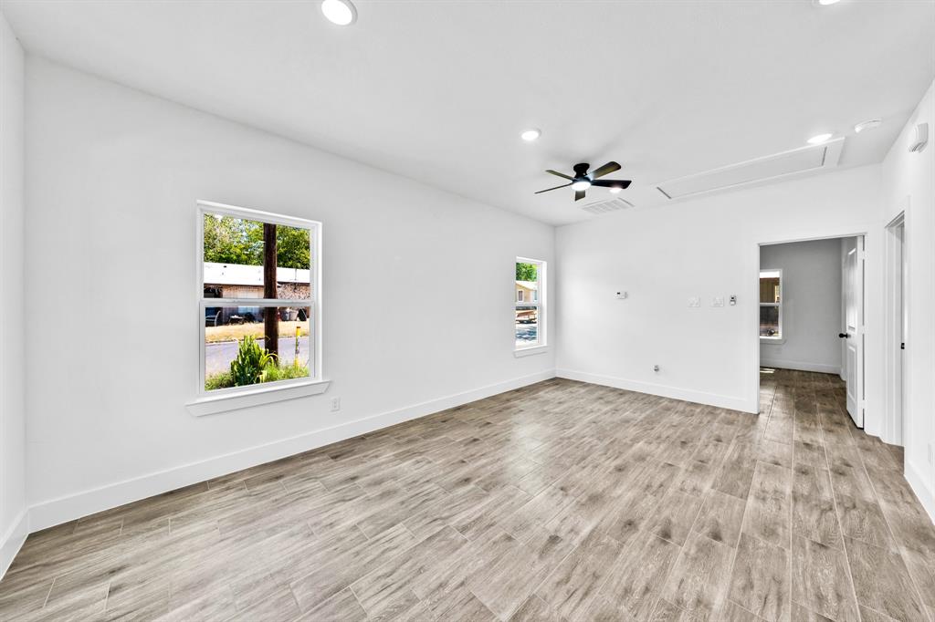 220 Calvert Street Property Photo 12